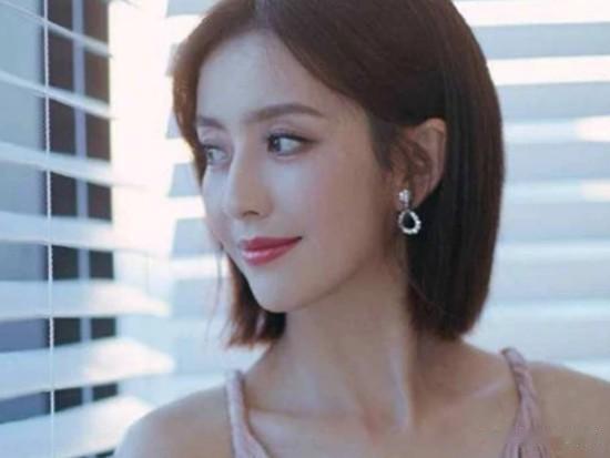 那些颜值爆表的女明星们，佟丽娅气质出众，而她最与众不同！
娱乐圈中最不缺的就是漂