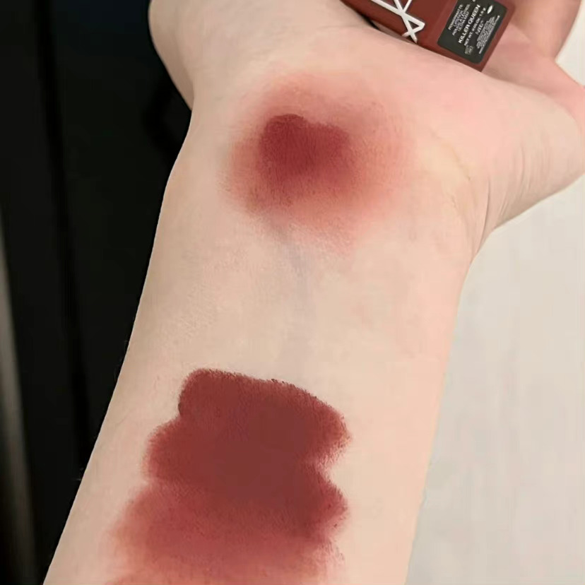 敲适合过年或者秋冬的口红🧨涂