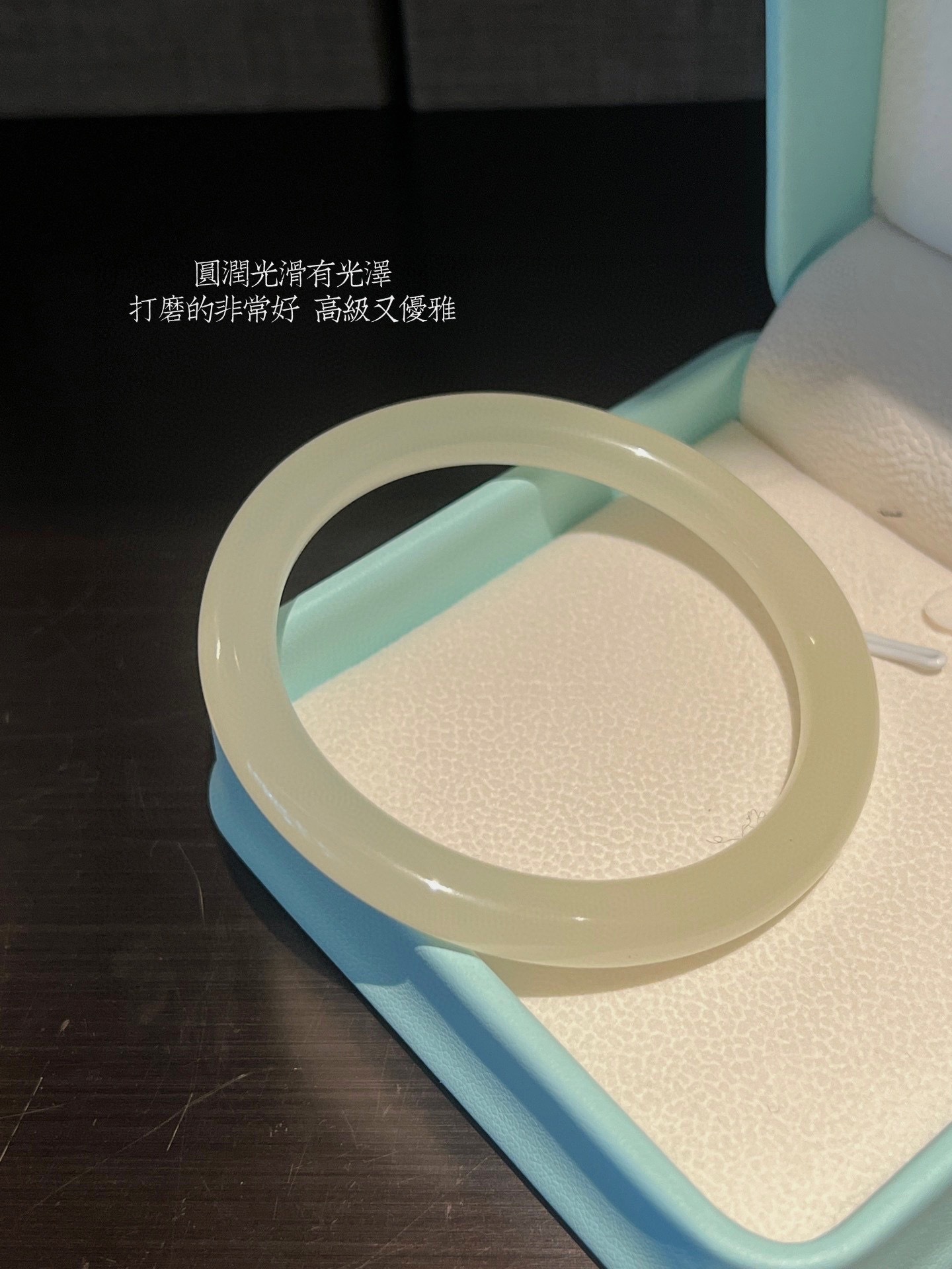 #好物分享#最近掉玉镯坑里了 突然get到玉镯的美了真的太温柔气质了我愿称之为温