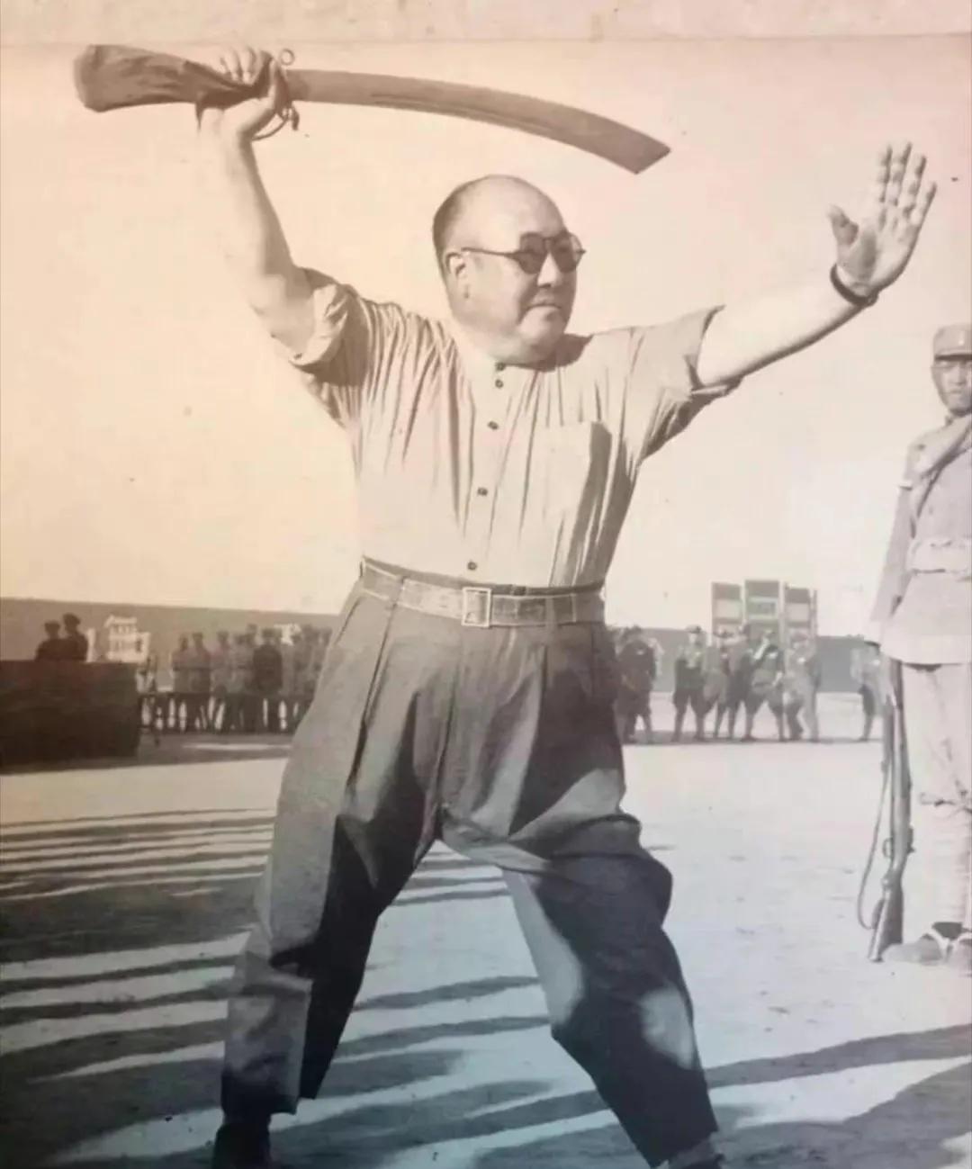 1943年，重达300斤的宁夏