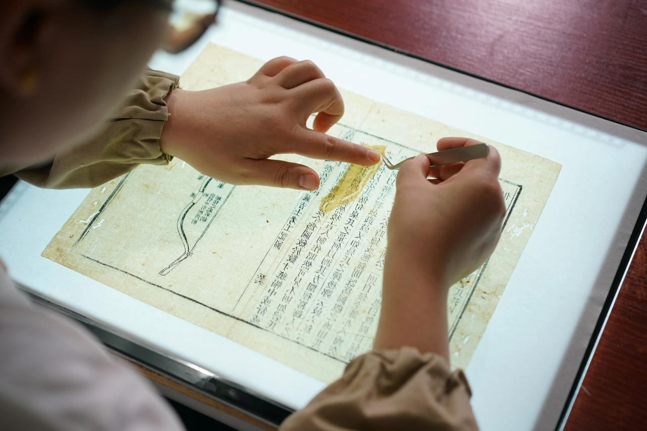 明朝的第三位皇帝朱棣登基后，重视发展经济，振兴文化，永乐年间明朝的国力鼎盛，百姓