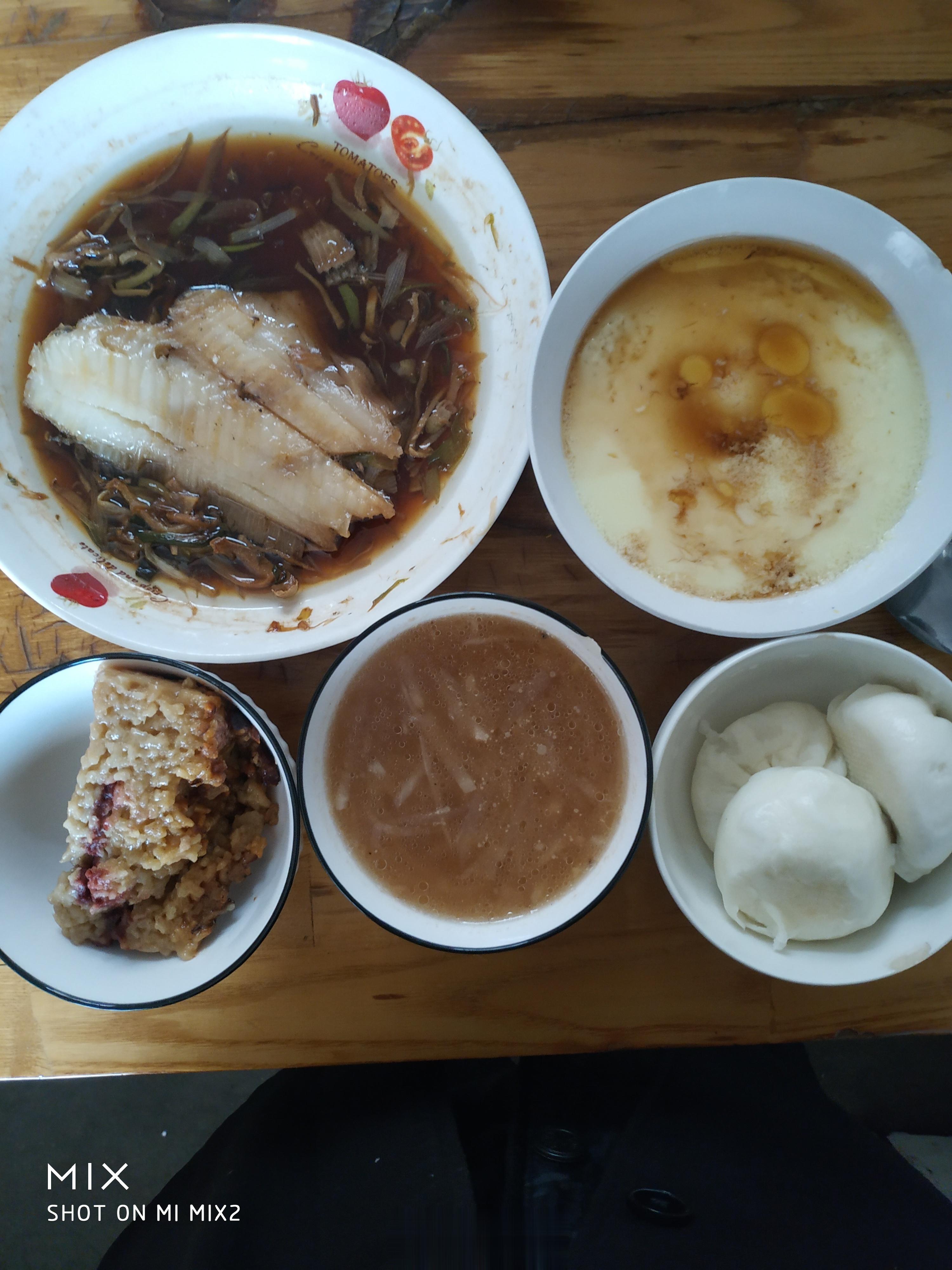 吃完午饭了。 ​​​