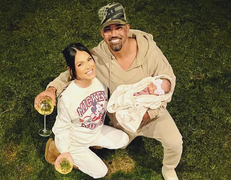 Shemar Moore正在与他的小女儿分享苦乐参半的时刻。
周四，这位 52 