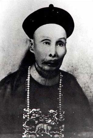 1874年12月，刘永福在纸桥设伏，击毙法军卡尼尔上尉、阿夫里库尔中尉，及法军士