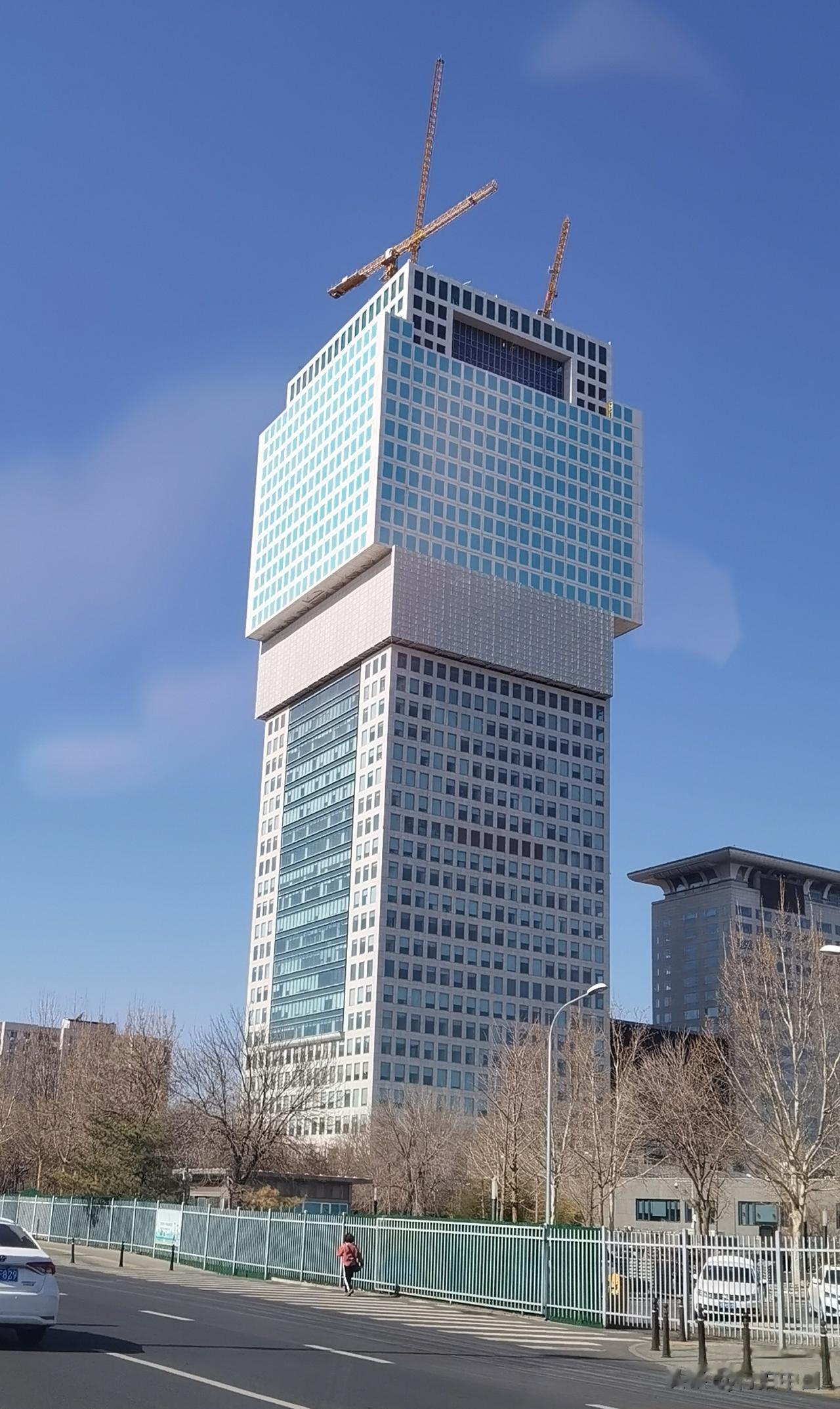 【原创】[行•拍中国-2023-10][北京•盘古大观•劳民伤财]今天上午，又路