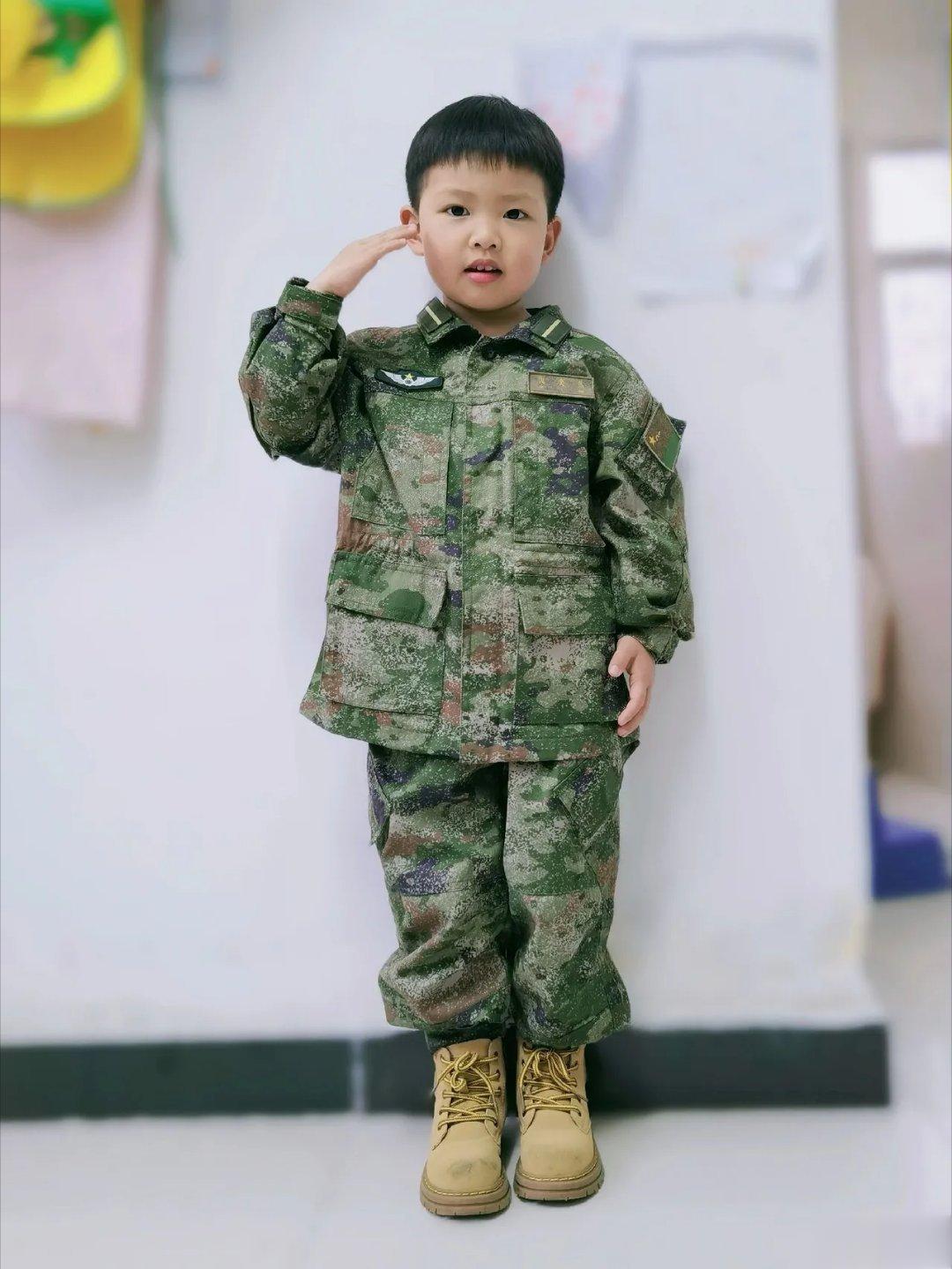 《换装》小小准尉  像模像样 ​​​