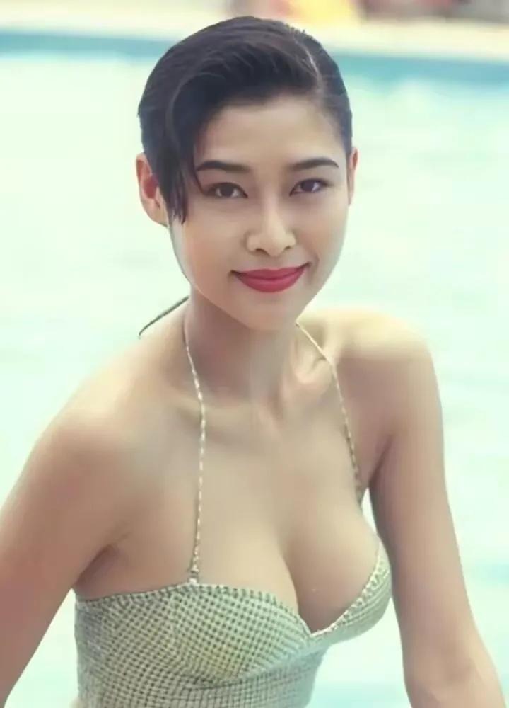 多少人还知道她？？
我那一笑的风情[玫瑰]
只对懂我的人而笑