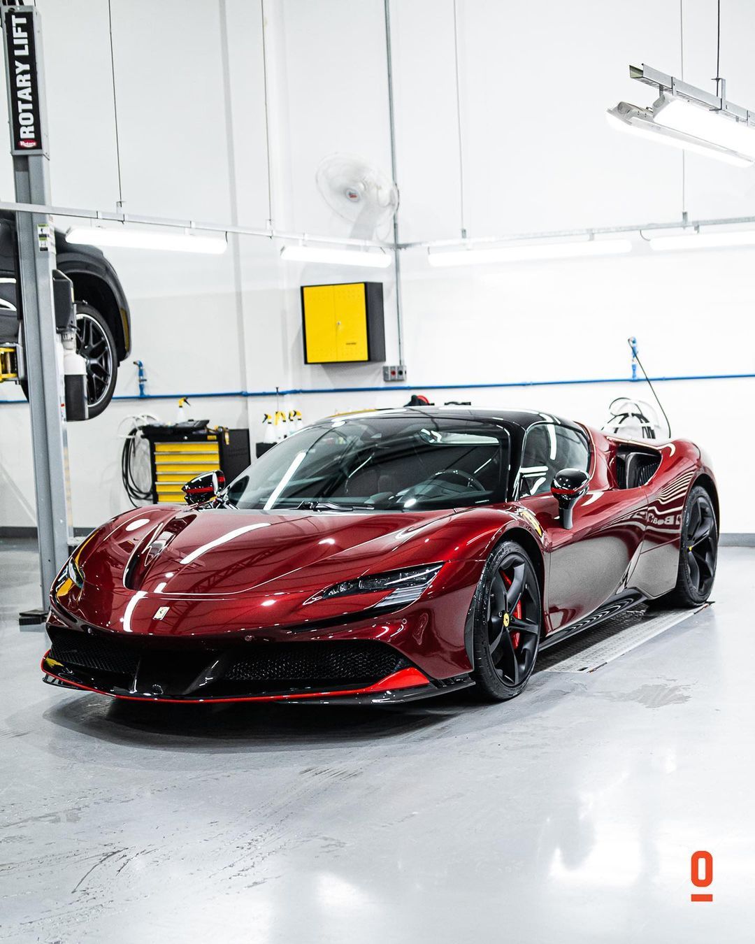 尊贵的定制版法拉利SF90[舔屏] ​​​