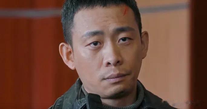 晚上睡不着，打开喜马拉雅听播客节目，因为最近张译的悬疑剧《他是谁》很火嘛，前两天