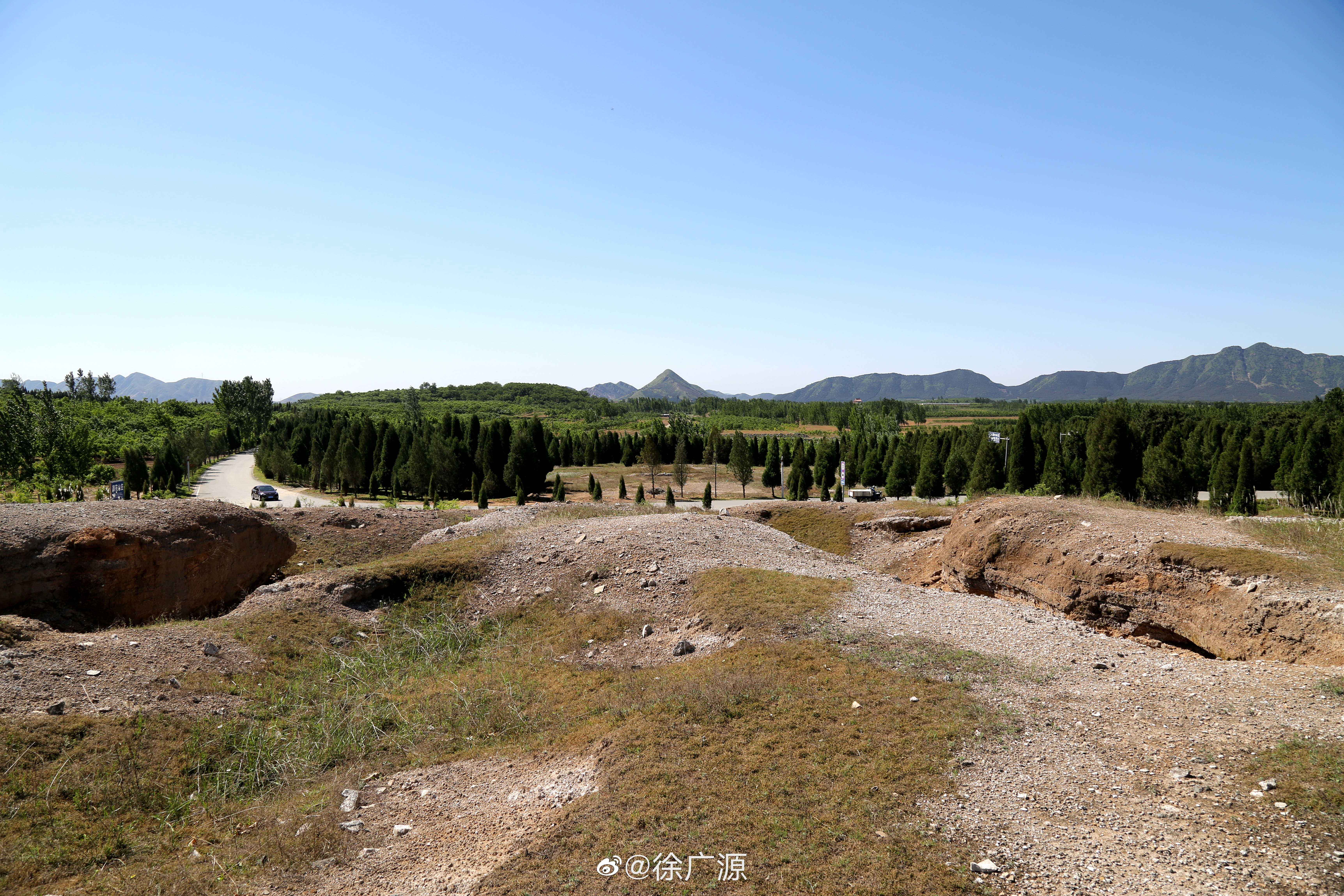 道光帝的宝华峪陵寝始建于道光元年十月，完工于道光七年九月。第二年地宫就出现了渗水