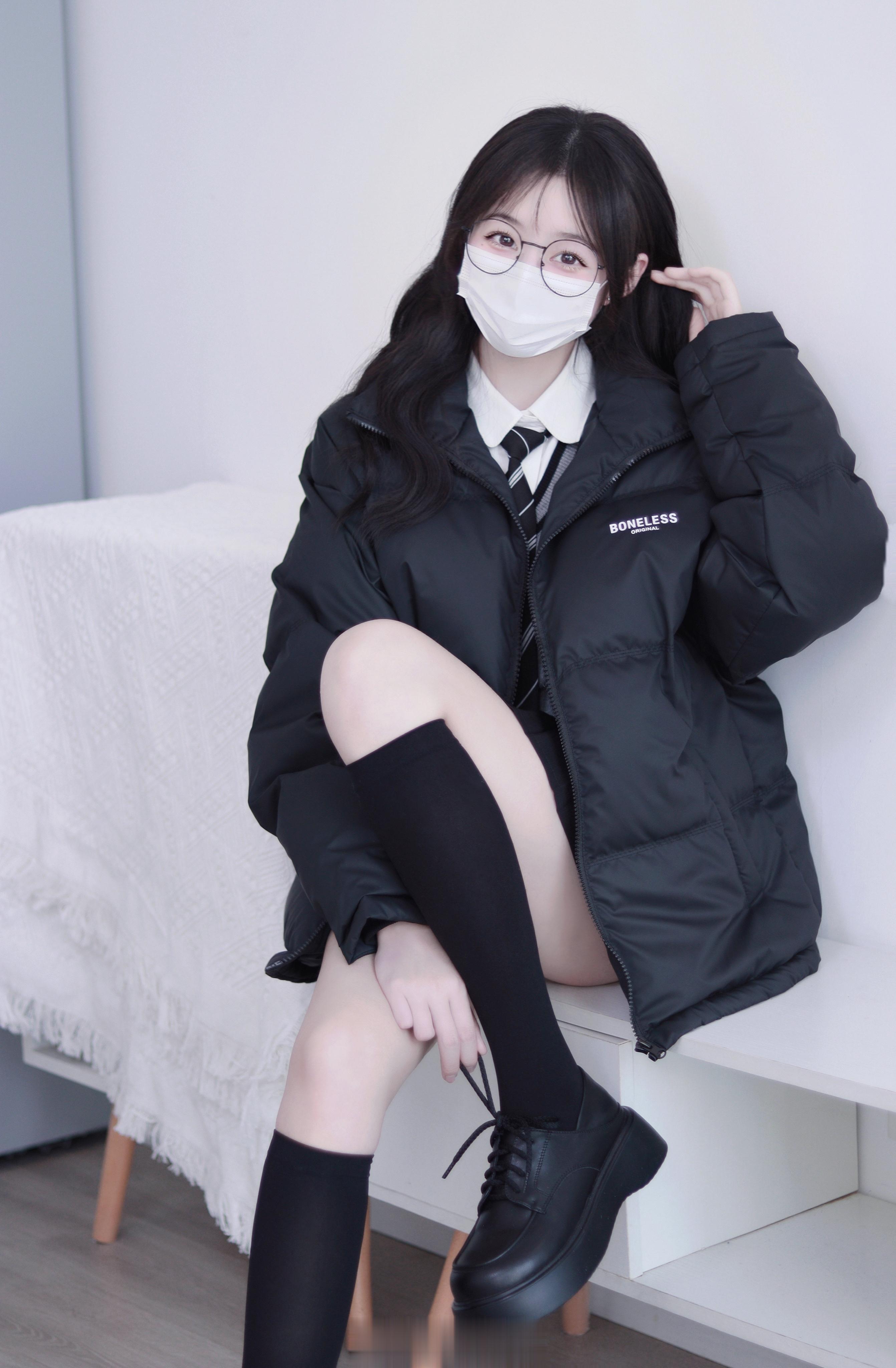 <p>新年新人设：高冷酷拽的美