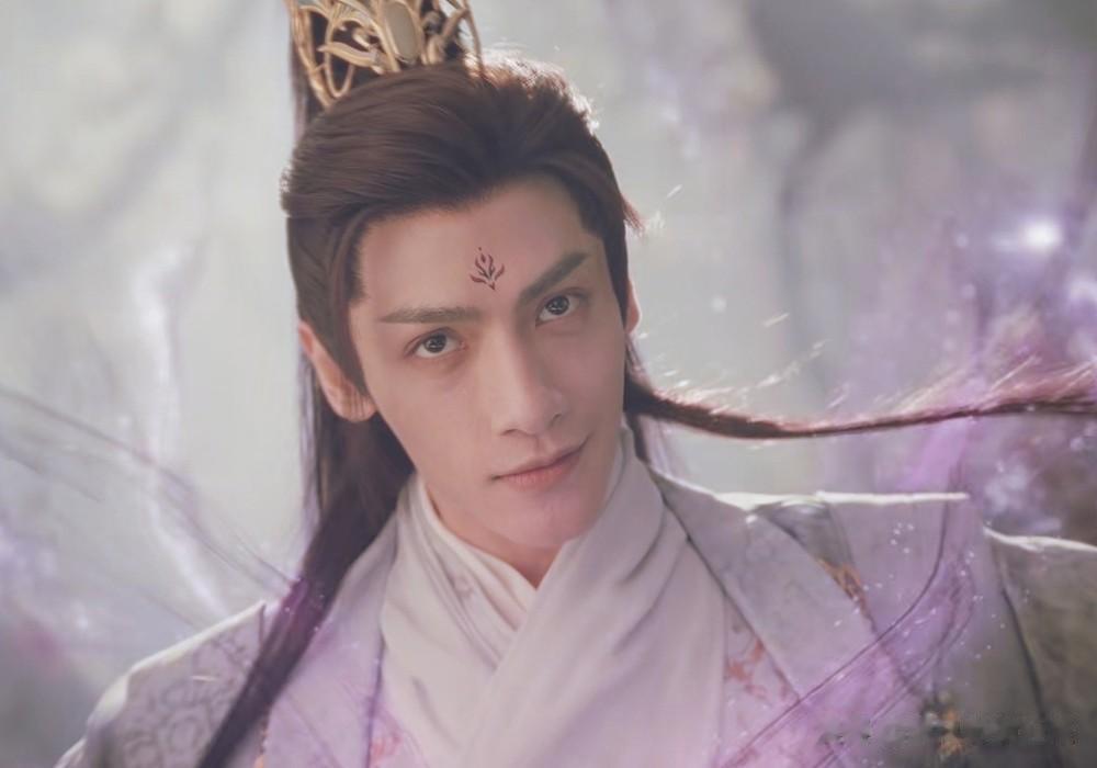 罗云熙和白鹿主演的《长月烬明》，已经在4月6日更新了。很多人吐槽罗云熙太瘦，个人