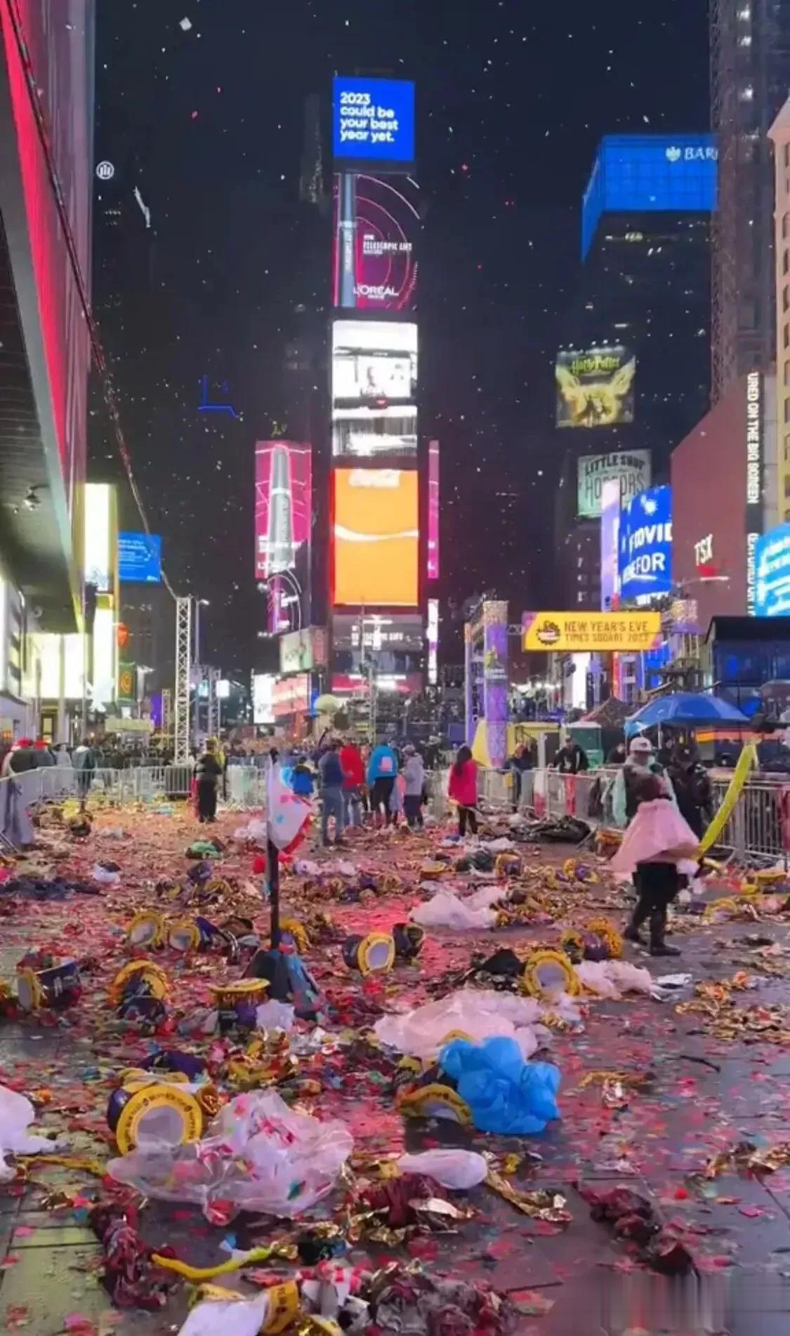堪比爆炸现场！这是美国纽约时代