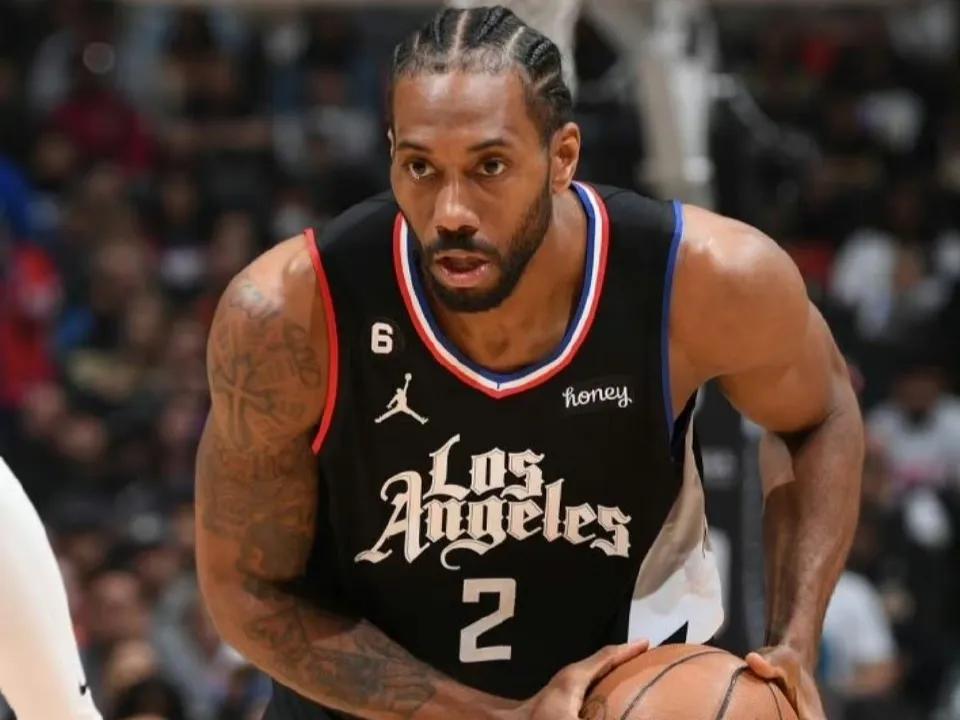 莱昂纳德16投仅12分 三节伤退快船没希望了？

NBA常规赛，快船以110比1