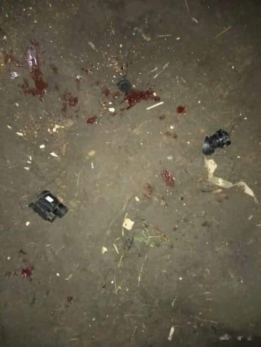 乌克兰武装部队第74侦察营的一名侦察兵在东乌地区被东乌狙击手“爆头”[惊呆]，其