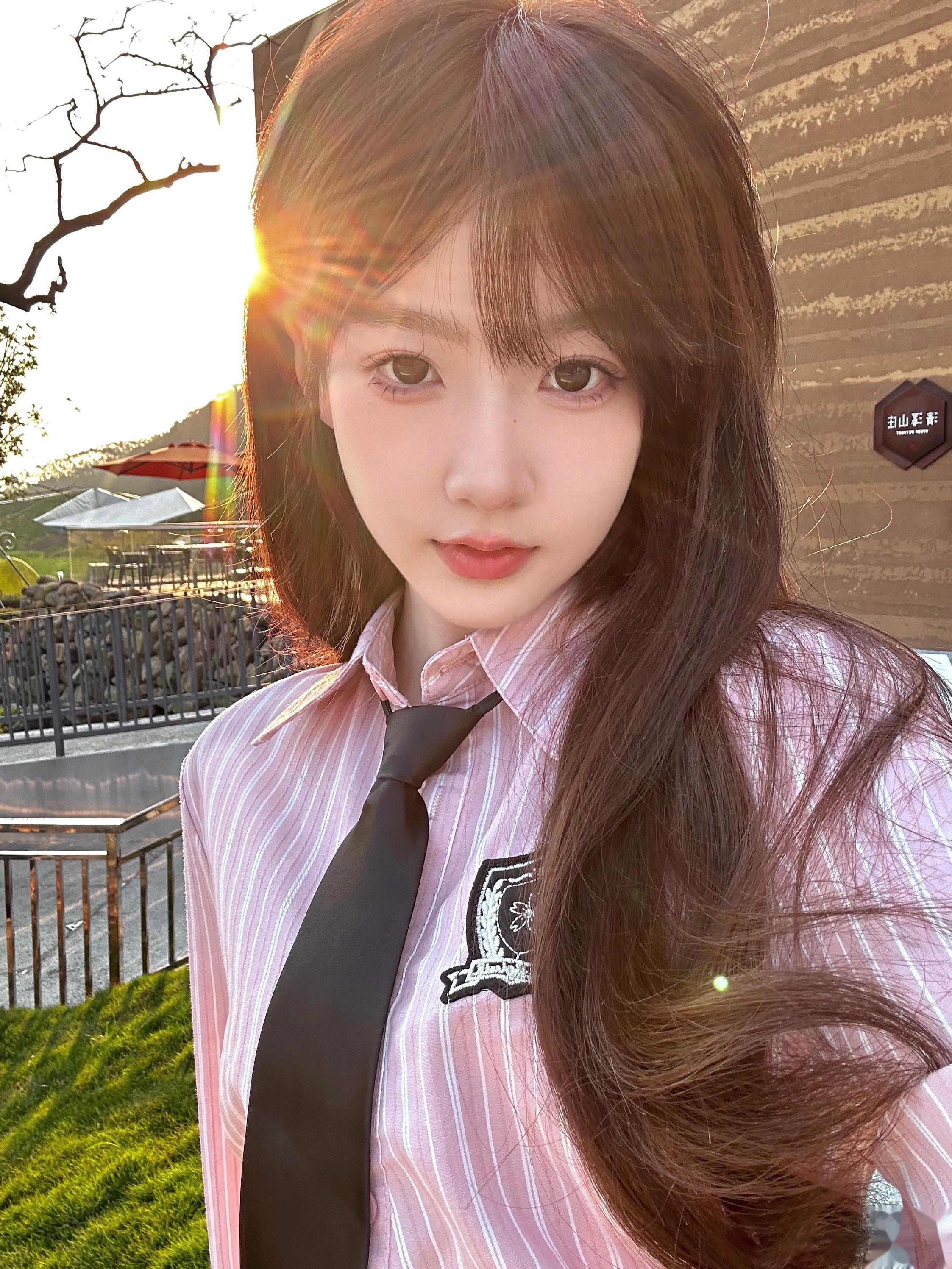 今天是清纯女高 ​​​