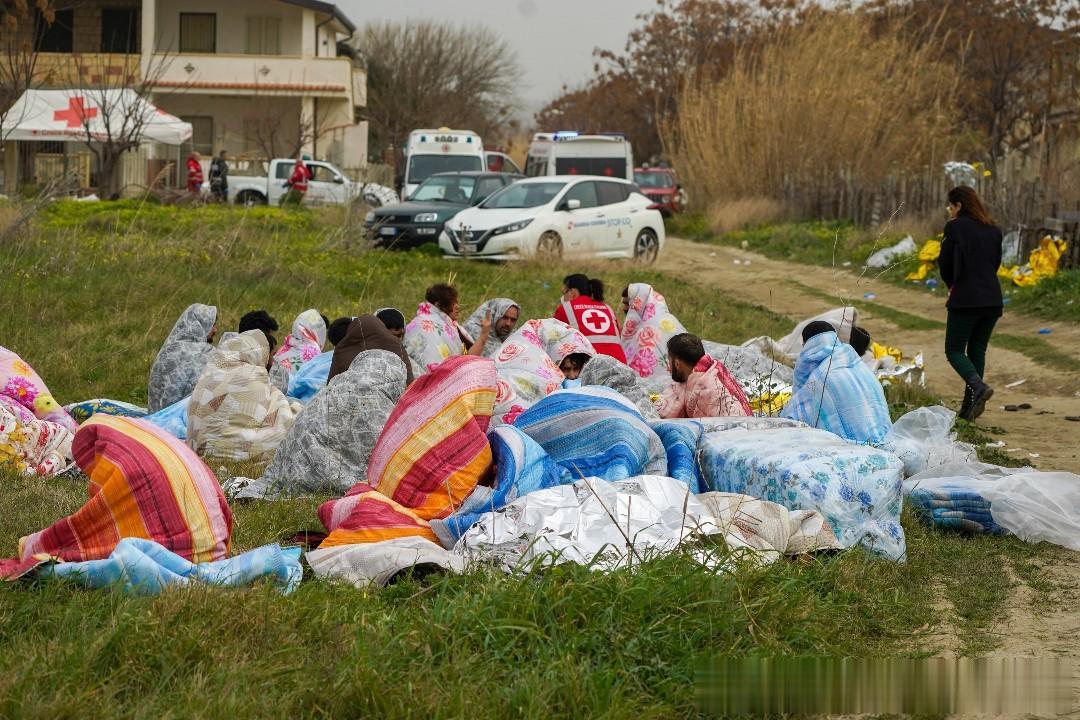 意大利南部海上一艘移民船沉没，超59人遇难
意大利当局宣布，周日黎明前一艘前往欧
