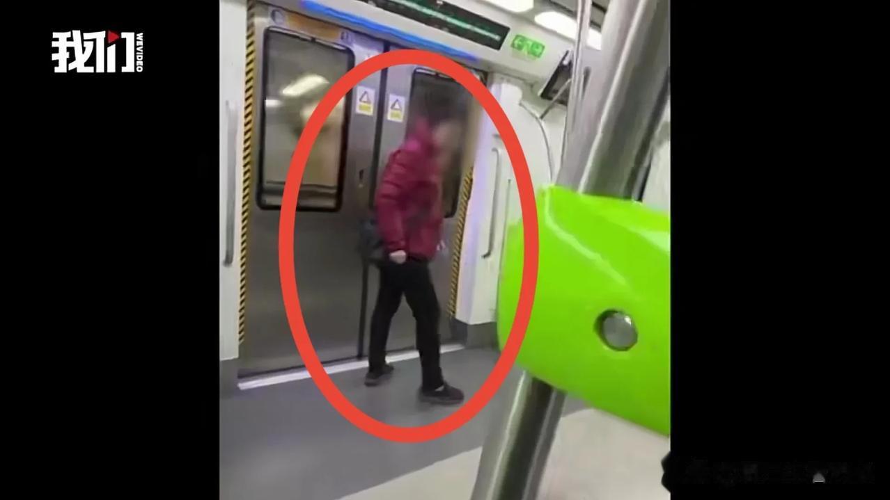  头条热榜
吐口水被认定为故意滋事，处以拘留，女子的案例再度告诉人们要有公德心。