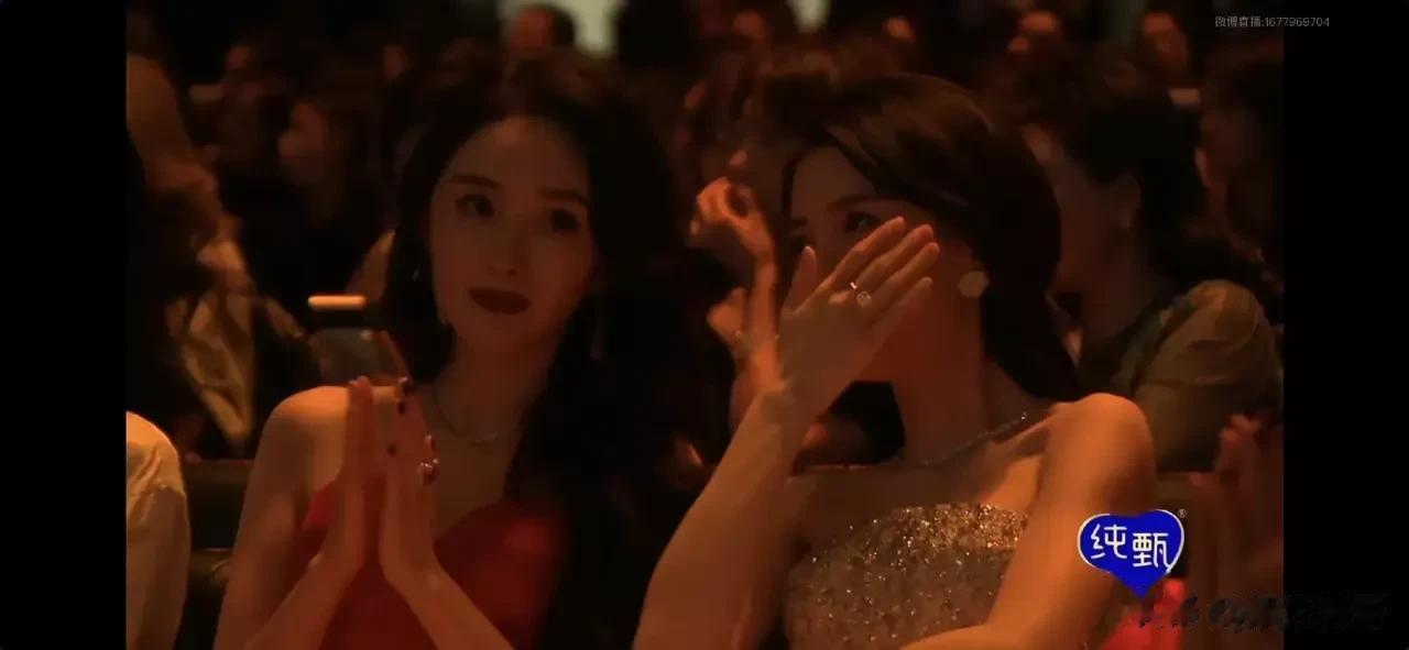 黄晓明能够成为娱乐圈男星里最红的，说明黄晓明不仅演技好，身材和颜值都是男星里顶级