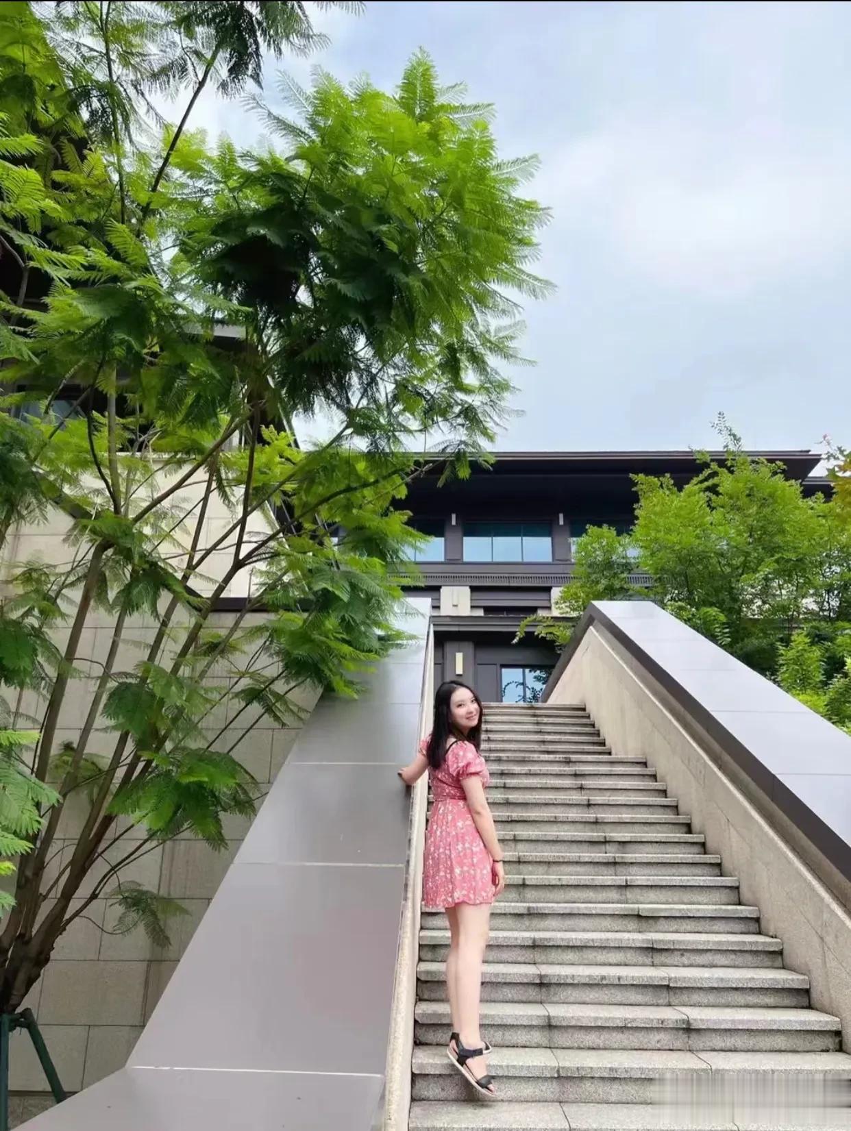 她靠自己从150万换到了1600万的房子。
分享的是朋友的真实故事，朋友婚前在深