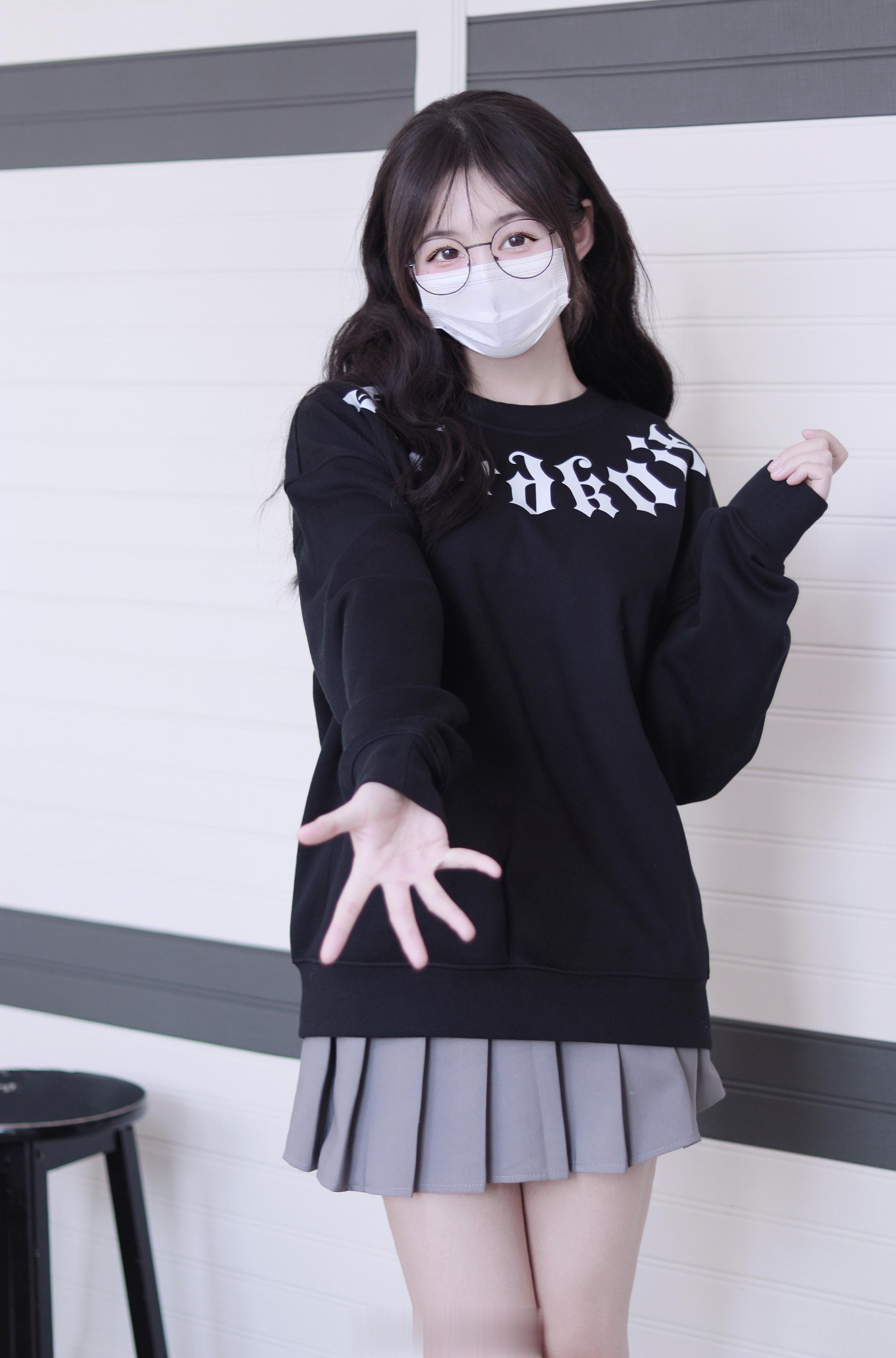 28岁了第一次打扮自己 仿佛回