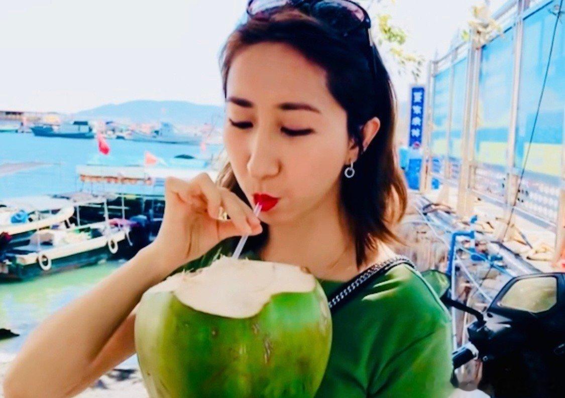 网红椰子水适合谁喝？适合运动、流汗的人喝。不适合：1. 天天坐办公室不运动的白领