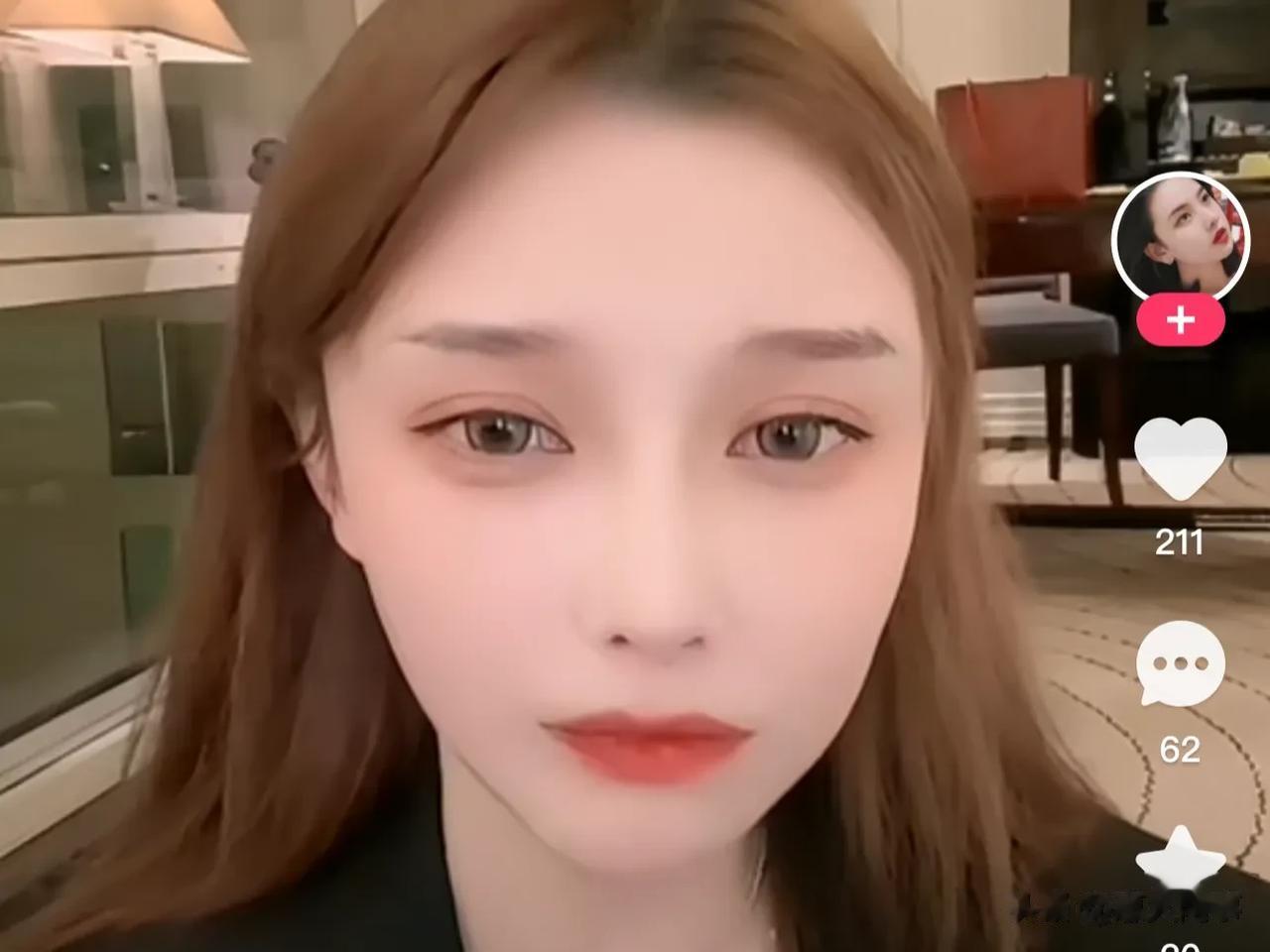 云朵落泪讲述和骡子分手

机场对我破口大骂，外面借高利贷我给他转钱，他还给童哥哥