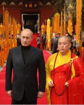 普京参观少林寺，打算切磋武艺，最后关头为何没有打起来？
正所谓“中华武术，博大精
