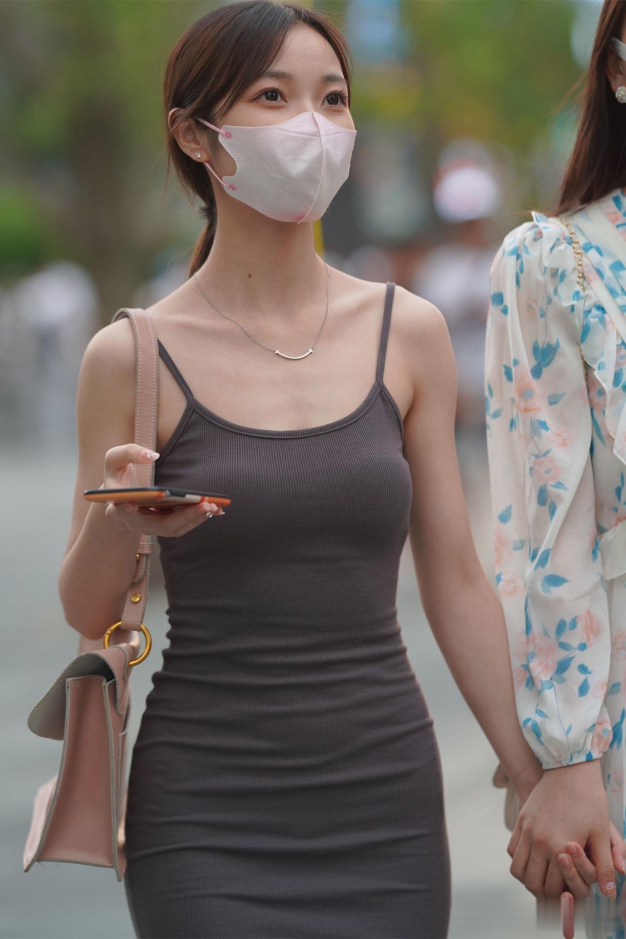 过着自己的日子，怀念着你的从前