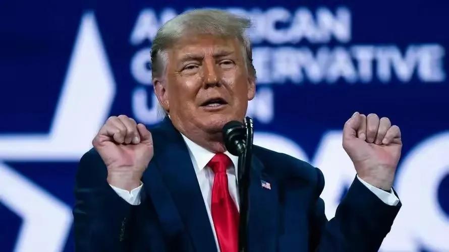 特朗普要当总统了！

四年前国会山骚乱事件出现了反转。

美国众议院议长麦卡锡授
