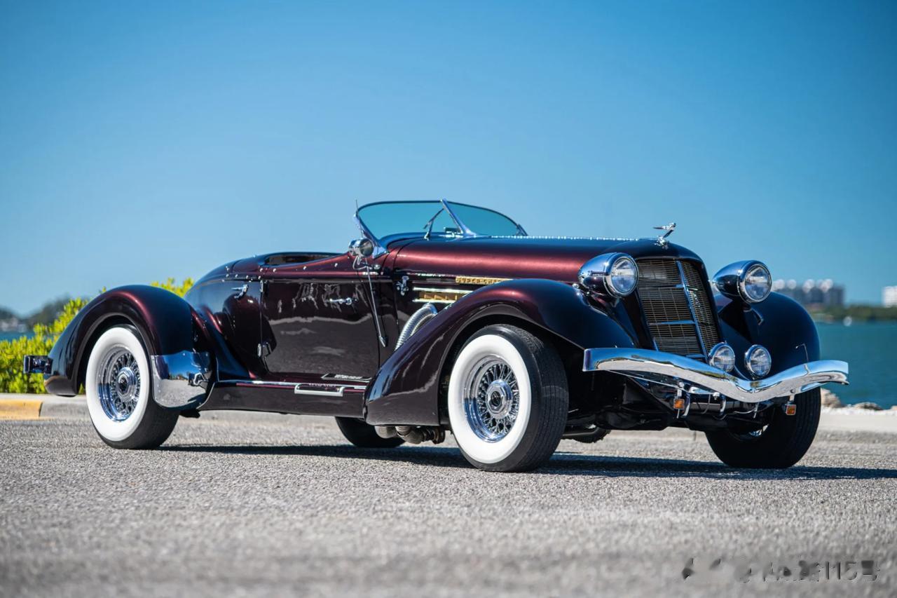 1935年奥本Boattail Speedster Replica