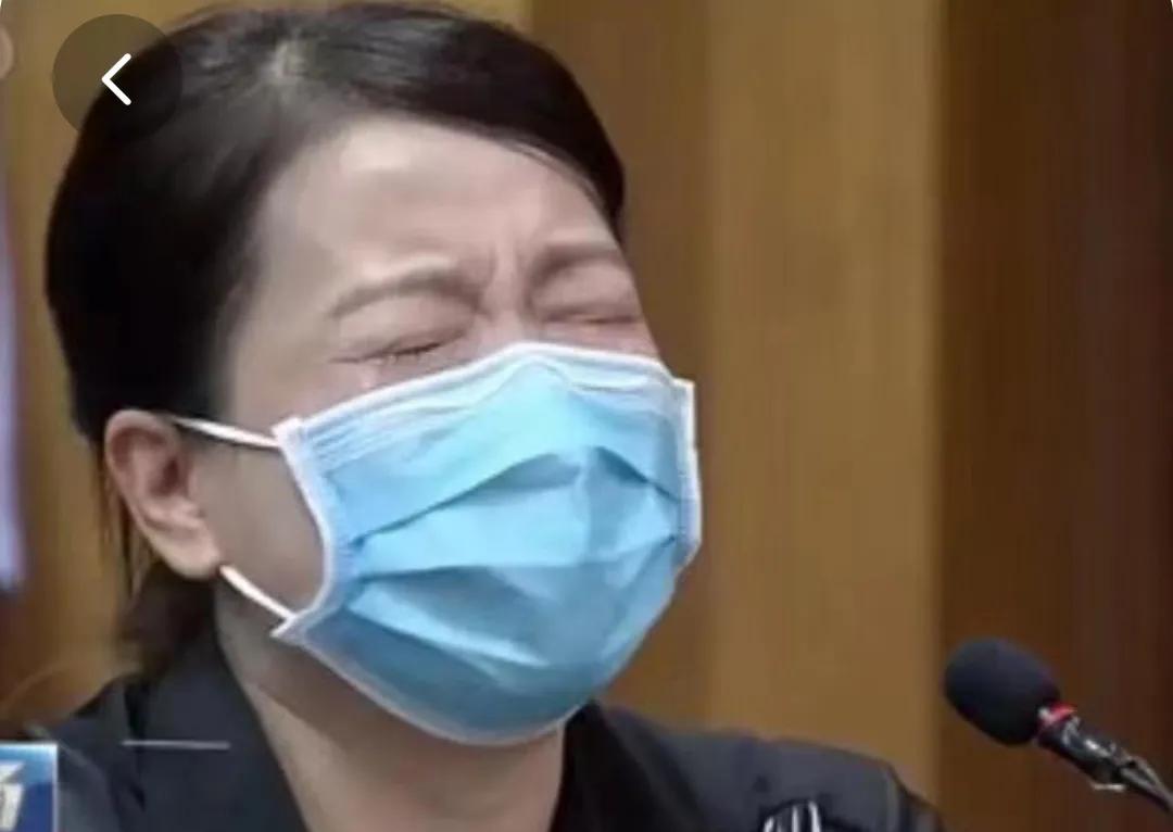 许妈的闺蜜小七在直播间里到底说了没说，许妈看到郭刚堂儿子结婚的视频痛哭一场?

