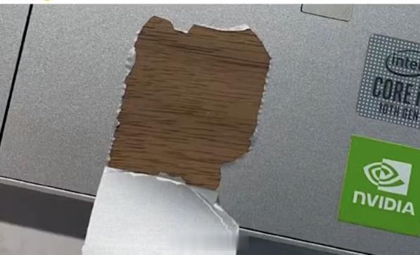 原来惠普才是真环保！掌托竟然玩起了“复合材料”的套路，里面是木头材料，表面贴层金