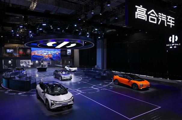 逛上海车展，意外捕获一辆“未来之车”！2021年的上海车展格外热闹，多款重磅新车