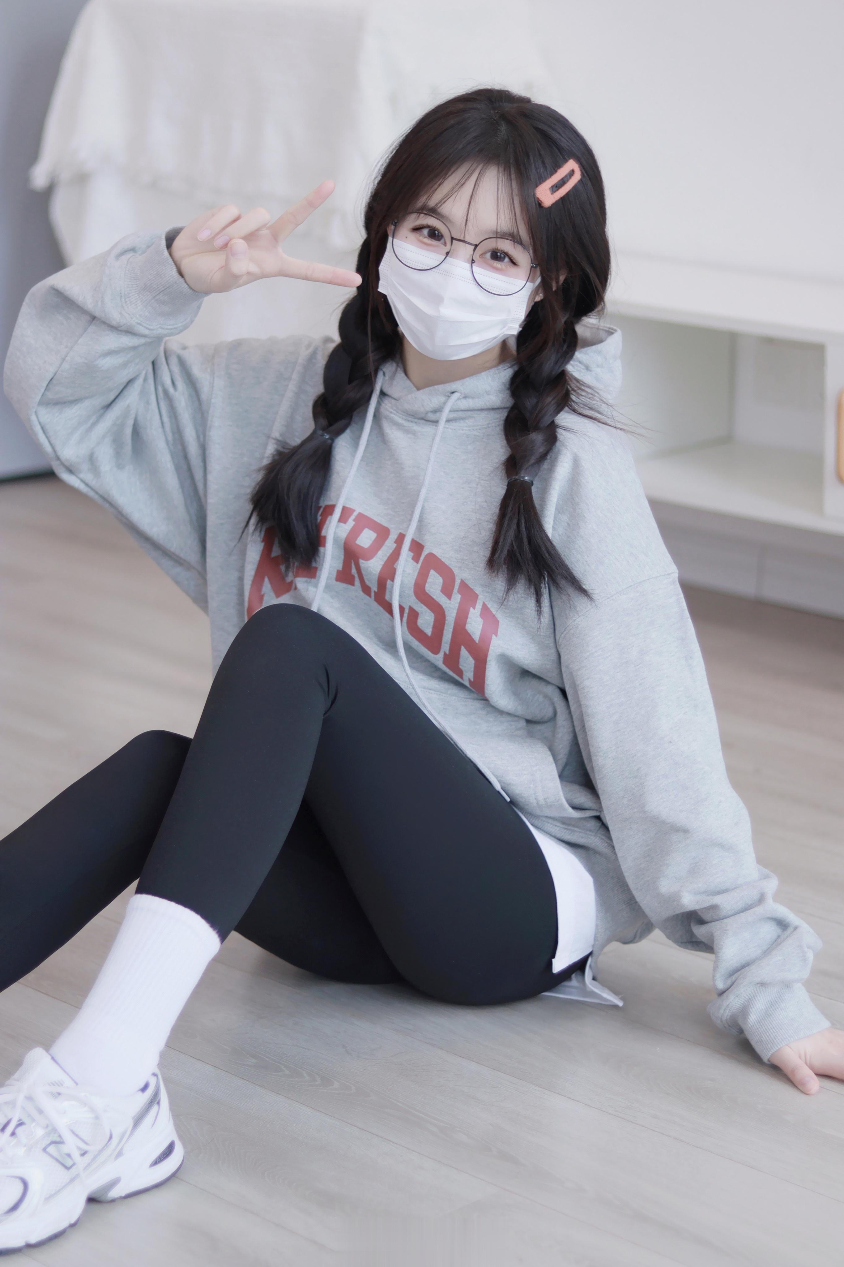 长得乖就行了 你管我乖不乖 ​​​