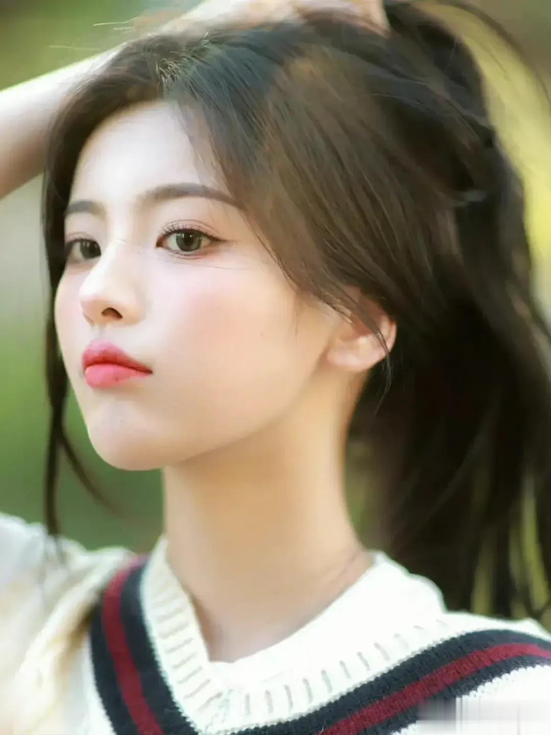 美女图集~第735期 | 杨超越