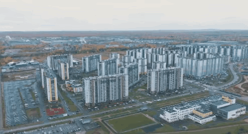 俄罗斯为什么在乌克兰顿巴斯地区大受欢迎？

看看马里乌波尔这些崭新的房子，当地的