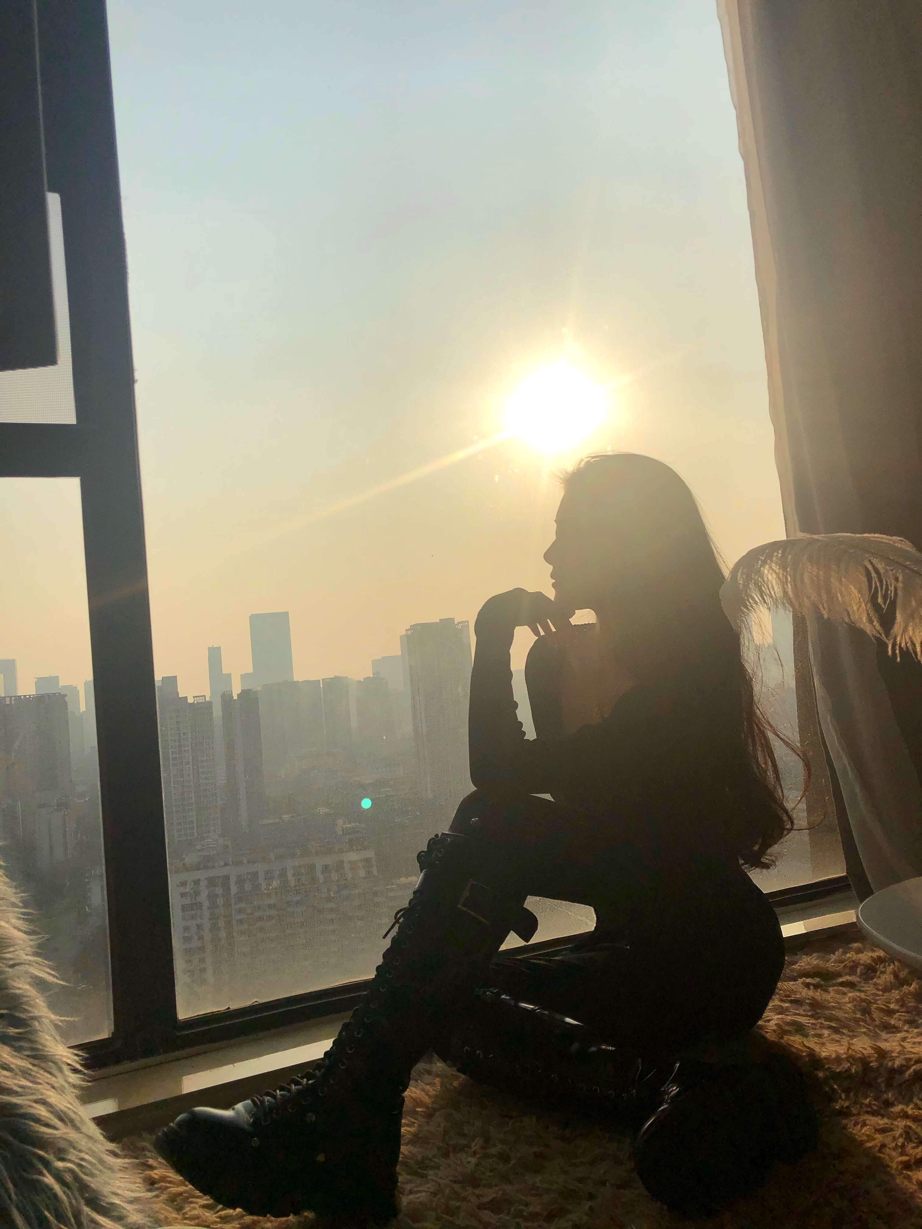 我要自杀 让这个世界上没有美女  #情绪Leo# #清纯御姐#,#美妆搭配# ​