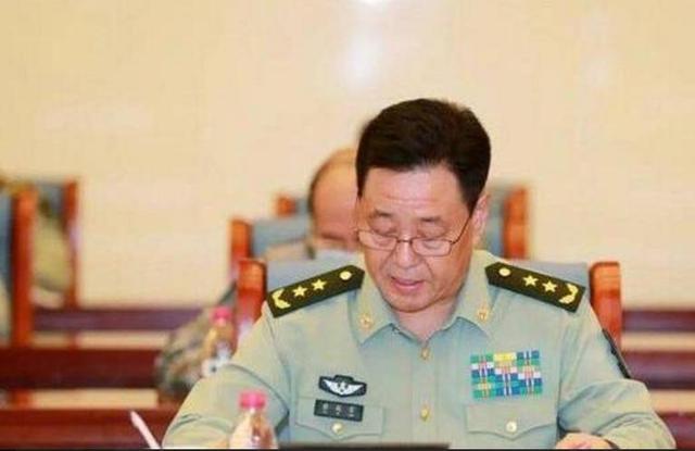 军改前后，少将、中将和上将的授衔条件有哪些变化？

我军现在的军衔，就是88式军