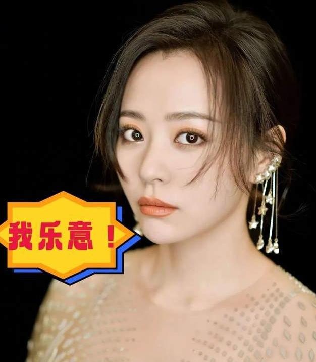 【张靓颖发文道歉】近日，张靓颖在微博迷惑发言，称怕影响跨年演唱会，所以主动去感染