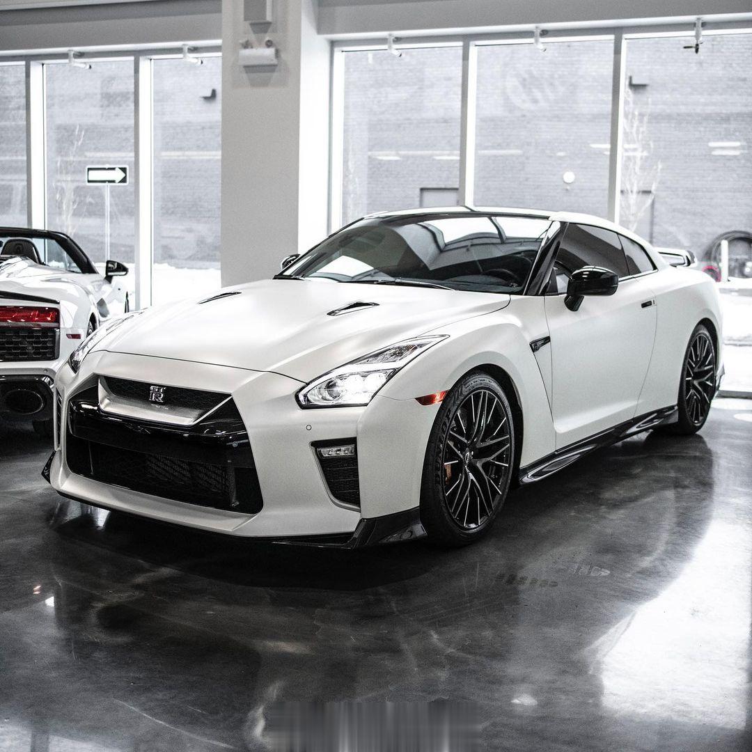 2021 Nissan GTROdometer: 2,034 kmPearl W