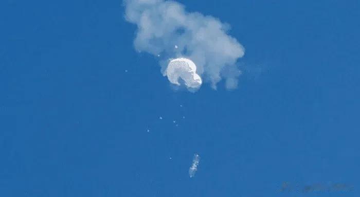 一个国家的政治领导人非常重要。
国与国之间，政治人物能解决的，绝不会让军队去解决