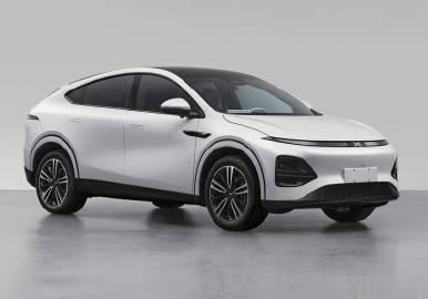 对打特斯拉Model Y ？小鹏G6也来了，中型纯电轿跑SUV。

4753mm