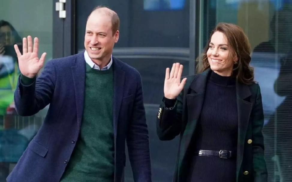 今天的凯特和威廉，两人超级开心