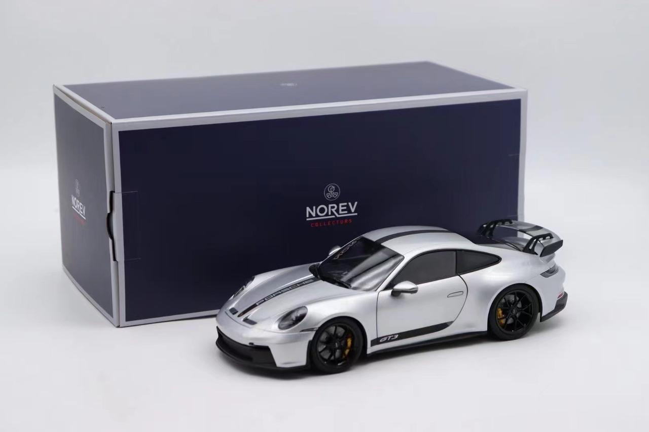 模型厂家NOREV真是会赚钱，拿到911GT3模型的版权后，一股脑又补充了多款全