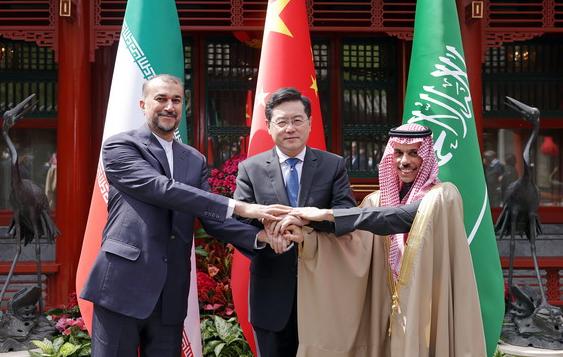 美国 CIA 局长秘访沙特，对沙伊北京和解表示：措手不及和失望。
作为阿拉伯世界