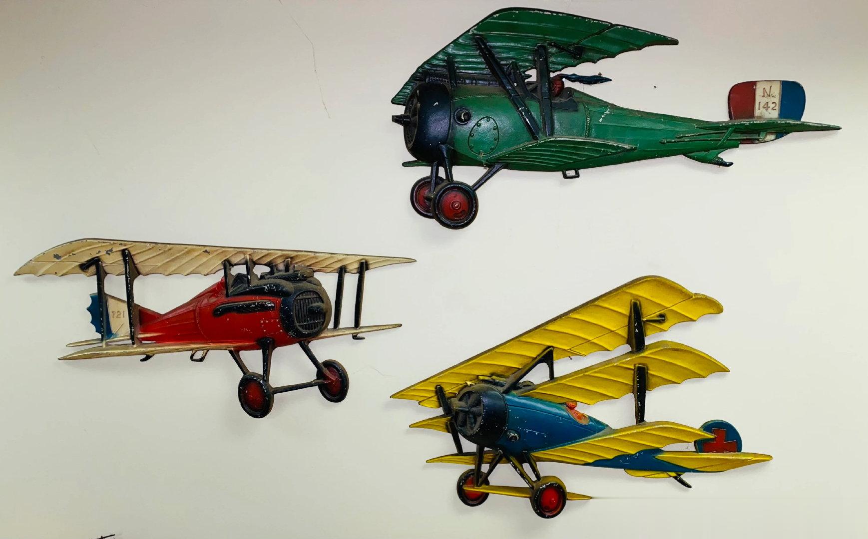 20世纪70年代美国出品的航空艺术金属壁挂装饰品，铸铝制造，造型还挺逼真，都是一