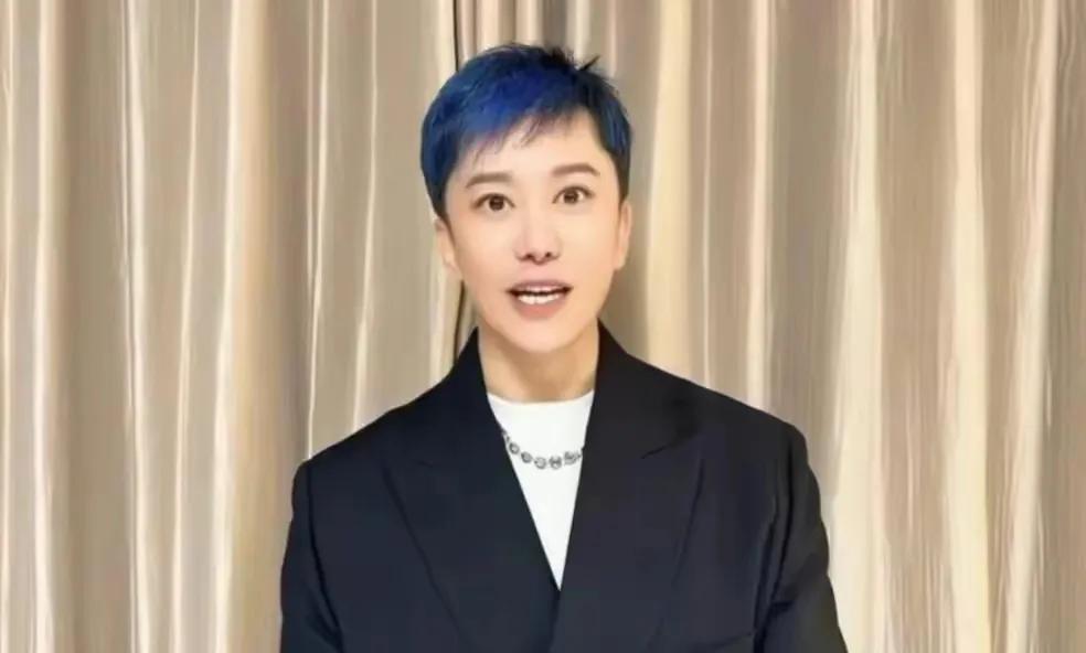 万万没想到大帅哥毛宁也会整容！难道是嫌自己不够帅吗？这样子看起来怎么少了一份阳刚