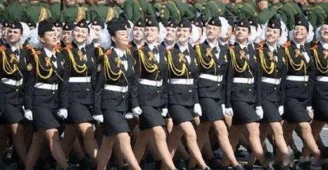 中囯好兄弟终于倒向美国，成美军手中一枚棋子，看后心情实在复杂！！！

中国刚刚经