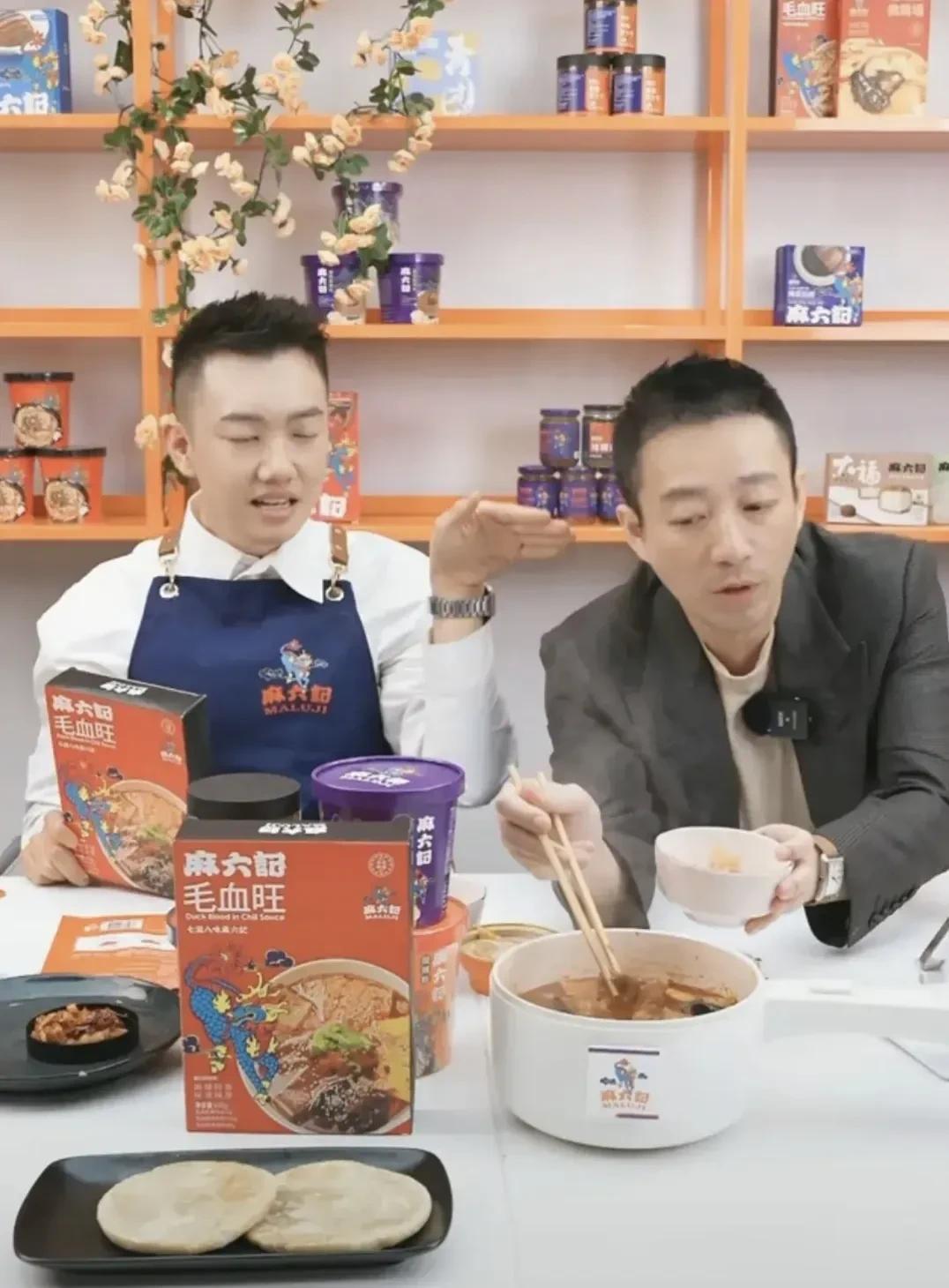 汪小菲的改变真是肉眼可见，现在看起来比以前成熟稳重了不少，也放下了“京城四少”的